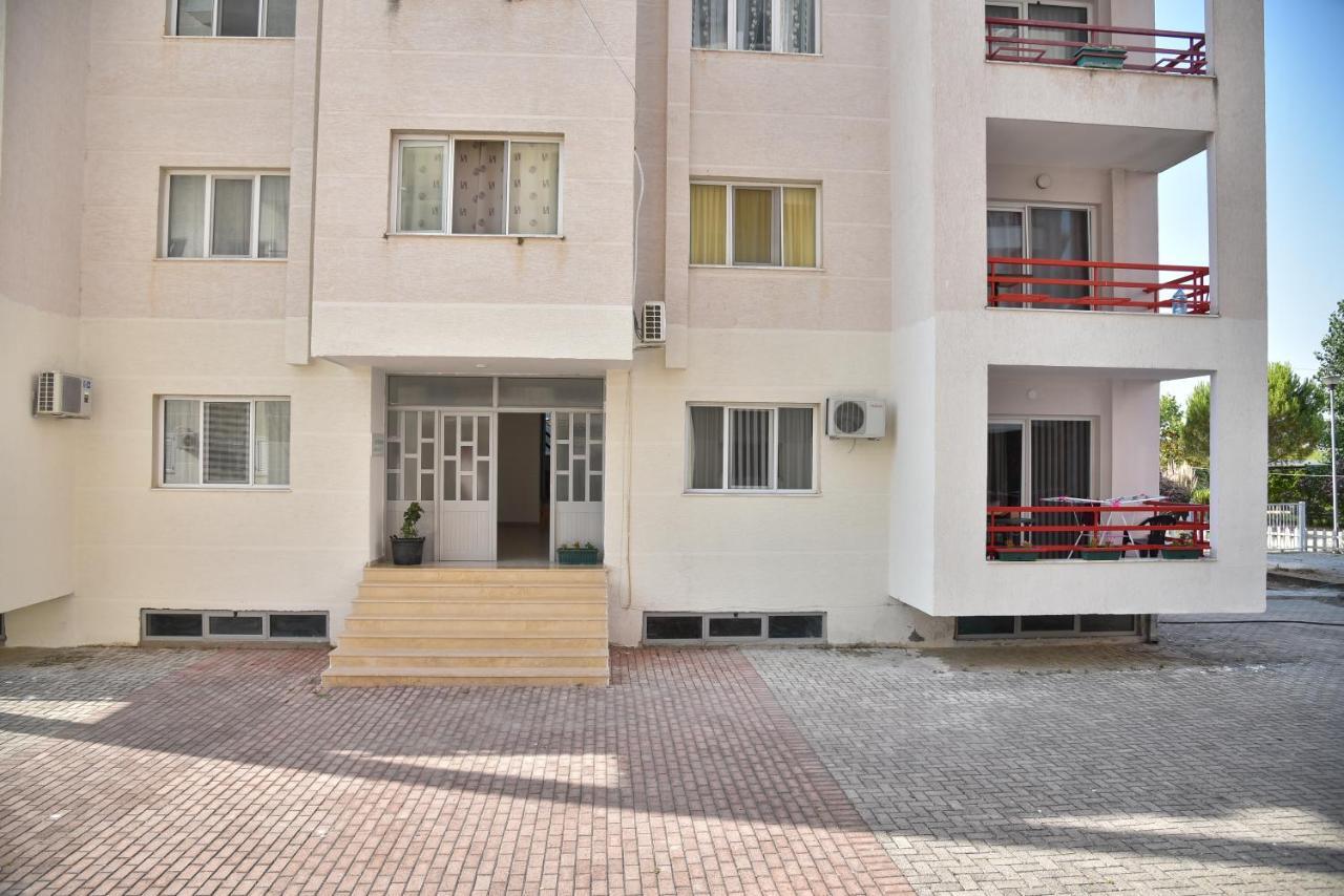 Flowers Apartments Golem  Exterior photo