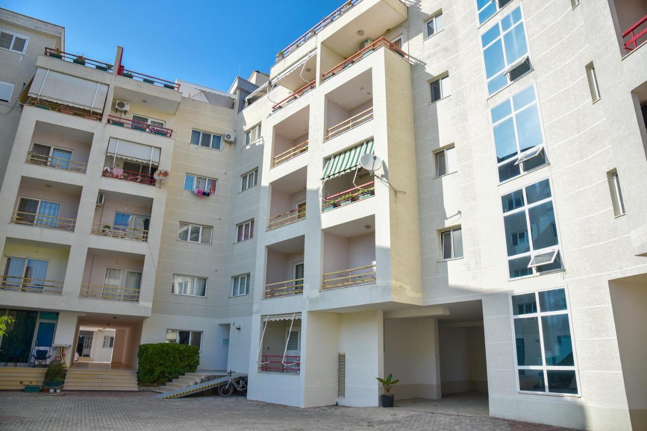 Flowers Apartments Golem  Exterior photo
